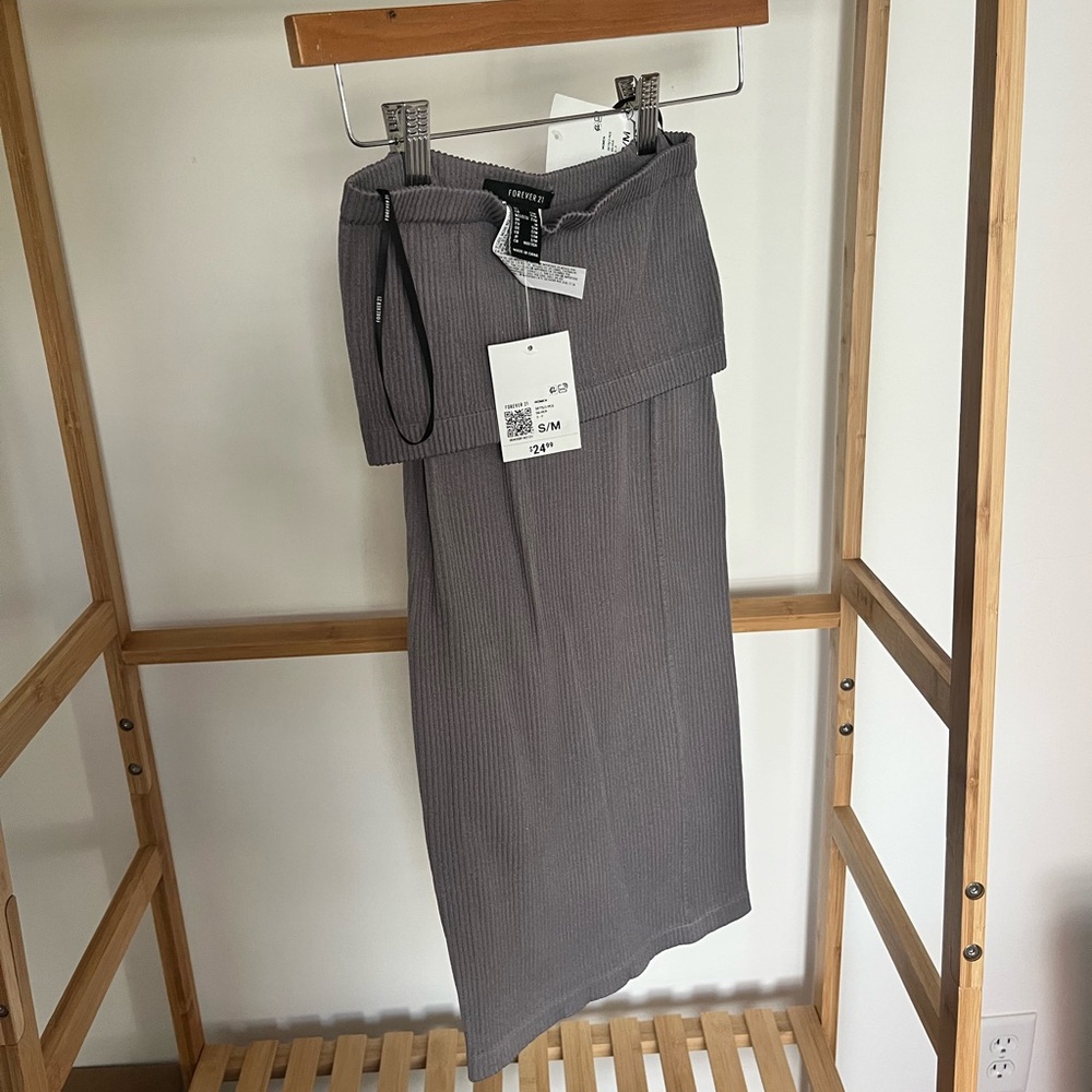 Gray Ribbed Midi Skirt NWT
